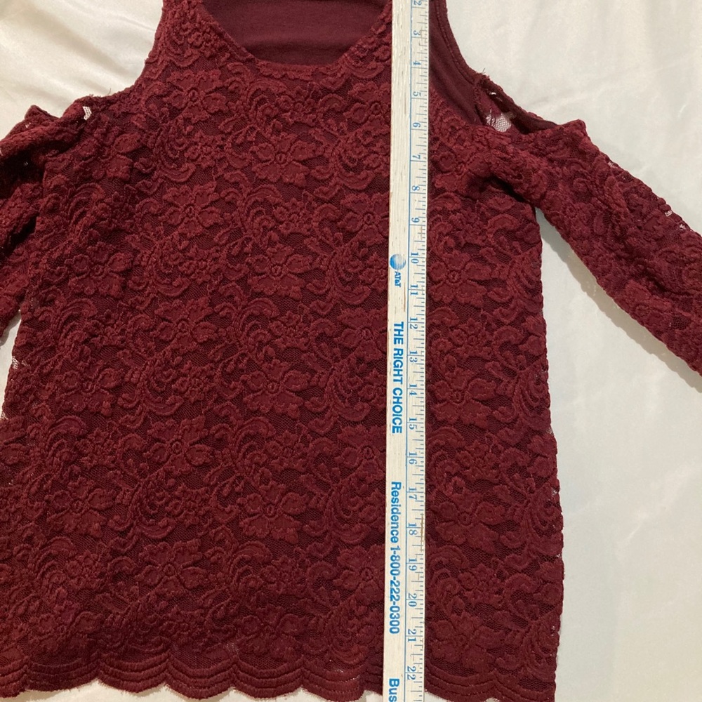 Hollister top - Picture 4 of 5